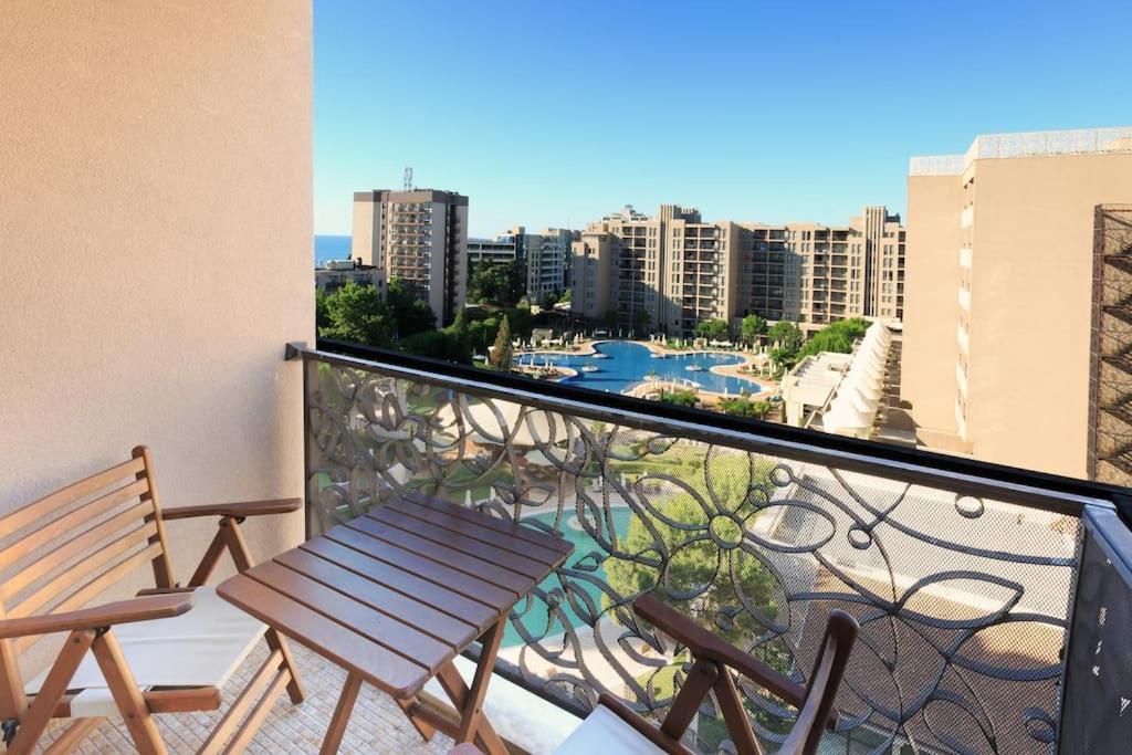 Royal Beach Apartment Barcello B Slăntjev Brjag Exteriör bild